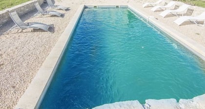 Authentique mas provençal, Piscine privative non chauffée proche d'UzÚs