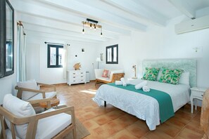 3 makuuhuonetta, silitysrauta/-lauta, vauvan matkasänky, ilmainen Wi-Fi