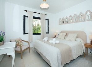 3 bedrooms, iron/ironing board, travel cot, free WiFi