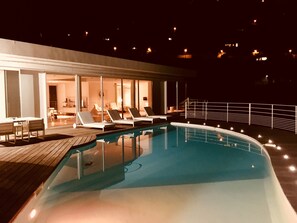 A heated pool - Spectacular Panoramic Views of Cap Ferrat & Beaulieu. (Villefranche-Sur-Mer)