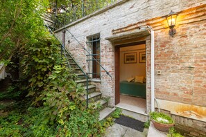 تفاصيل الفندق من الخارج