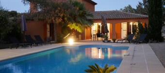 Charming villa 140 m² - Tiled swimming pool - 2500 m² of land - Total privacy