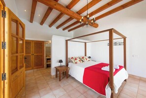 5 dormitorios, tabla de planchar con plancha, wifi y ropa de cama