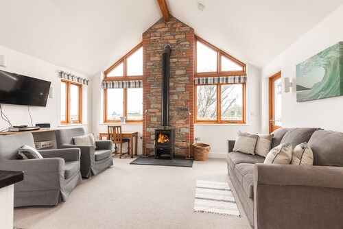 Combermere Cottage - Kahden makuuhuoneen talo, vuodepaikkoja 4