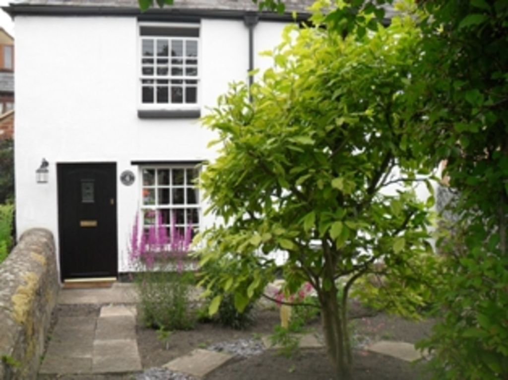 Character Cottage in a Quiet Village Location