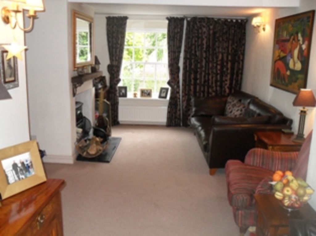 Character Cottage in a Quiet Village Location