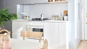 Kühlschrank, Ofen, Herdplatte, Geschirrspüler