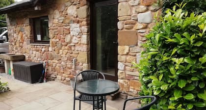 Charming Detached Completely Private Stone Built Open Plan Cosy Retreat For 2