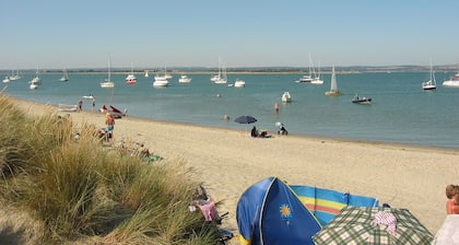 Hermosa cabaña de guardacostas de Harborside, Snowhill, West Wittering
