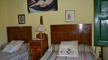 3 chambres, fer et planche Ă repasser, Wi-Fi, draps fournis