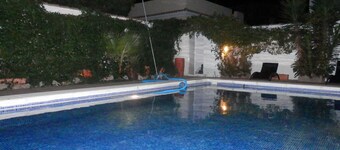 El Olivo (The Olive Tree), Colonial Style Villa. Private Pool In Large Garden