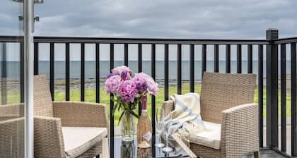 Northern Hideaways Seascape
