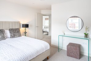 4 bedrooms, iron/ironing board, internet, bed sheets - Seawood House, Wells-next-the-Sea, Norfolk (Wells-next-the-Sea)