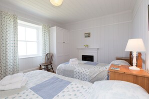 4 chambres, fer et planche à repasser, Wi-Fi gratuit, draps fournis