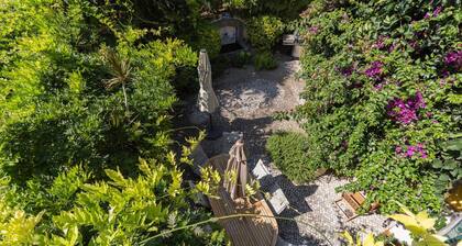 Garden Mansion in Historic Center by LovelyStay