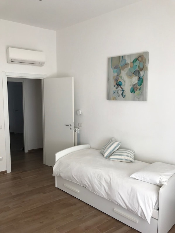 3 chambres, fer et planche à repasser, Wi-Fi, literie fournie