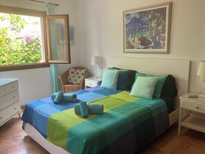 3 soverom, strykejern/-brett, reiseseng for barn og wi-fi (inkludert)