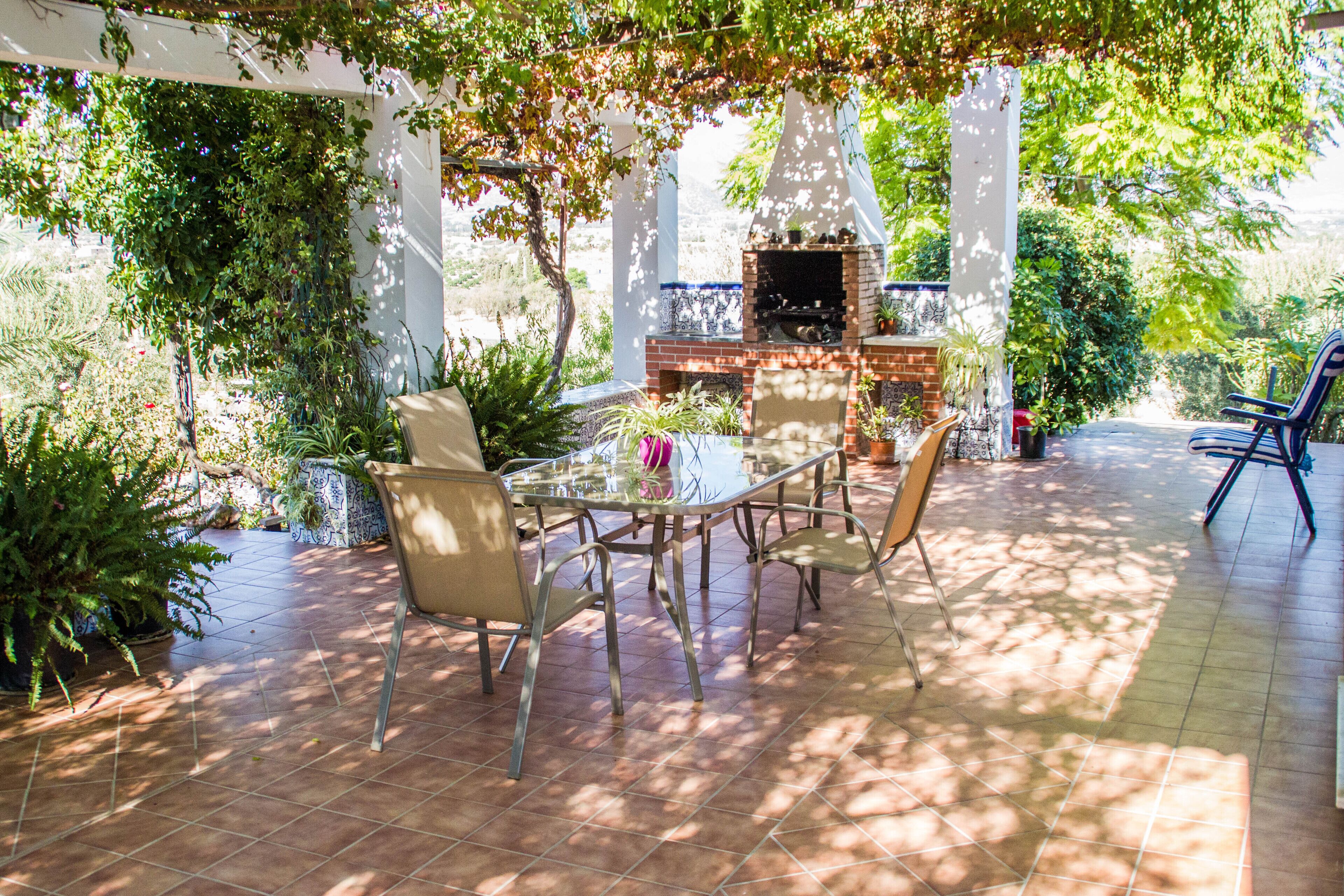 Quiet country house with panoramic views.