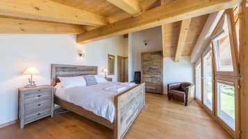 6 Schlafzimmer, Bügeleisen/Bügelbrett, WLAN