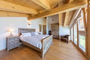 6 chambres, fer et planche à repasser, Wi-Fi