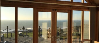 5 Star Luxury barn conversion overlooking the sea in North Wales (sleeps 2)