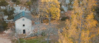 Tipica Lozerienne gîte, accesso al fiume Tarn - canoa inclusa.