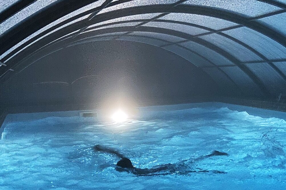 Cottage with heated pool - The "J2" - 4 people