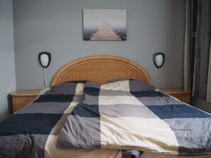 2 chambres, fer et planche à repasser, lit parapluie, Wi-Fi gratuit