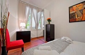 1 soverom, strykejern/-brett, reiseseng for barn og wi-fi (inkludert)