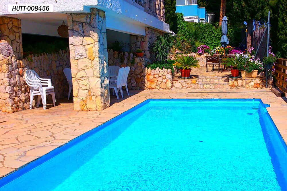 Casa Jardi con piscina privada cerca de la Playa ,Port Aventura ,Ferrari Land