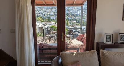 3 Bed/3 Bath Detached Villa, Private Pool, Fantastic Views, 5 min walk to town