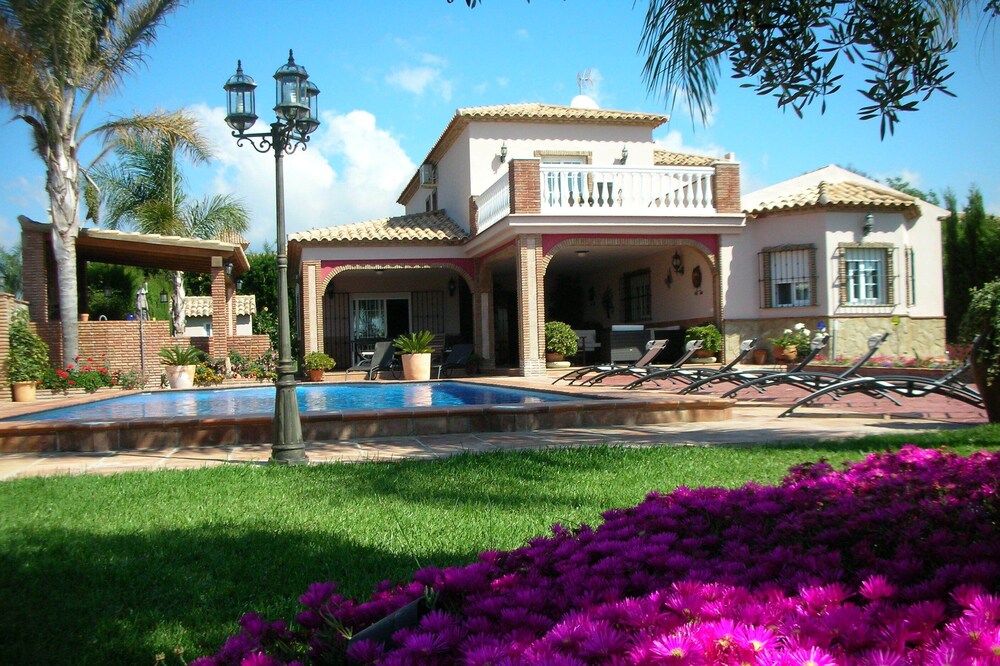 Mijas: Big house with swimming pool and nice garden