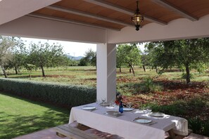 Outdoor dining - House / Villa - San Lorenzo (Sant Llorenç de Balafia)