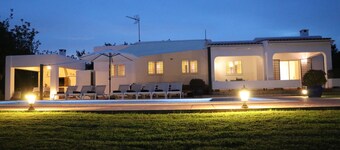 Villa Sa Vinyeta,  private saltwaterpool, free wifi, free parking, nice garden.