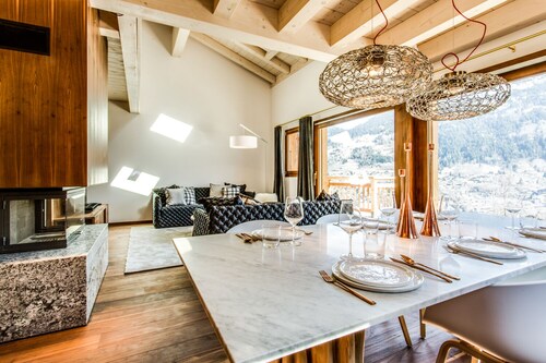 Chalet de luxe avec Jacuzzi et Hammam avec vue magnifique sur le Mont-Blanc