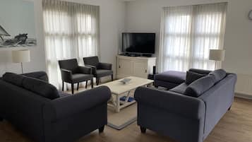 Smart TV, videojuegos, reproductor de DVD, videoteca