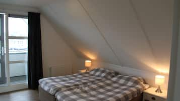 4 bedrooms, free WiFi, bed sheets