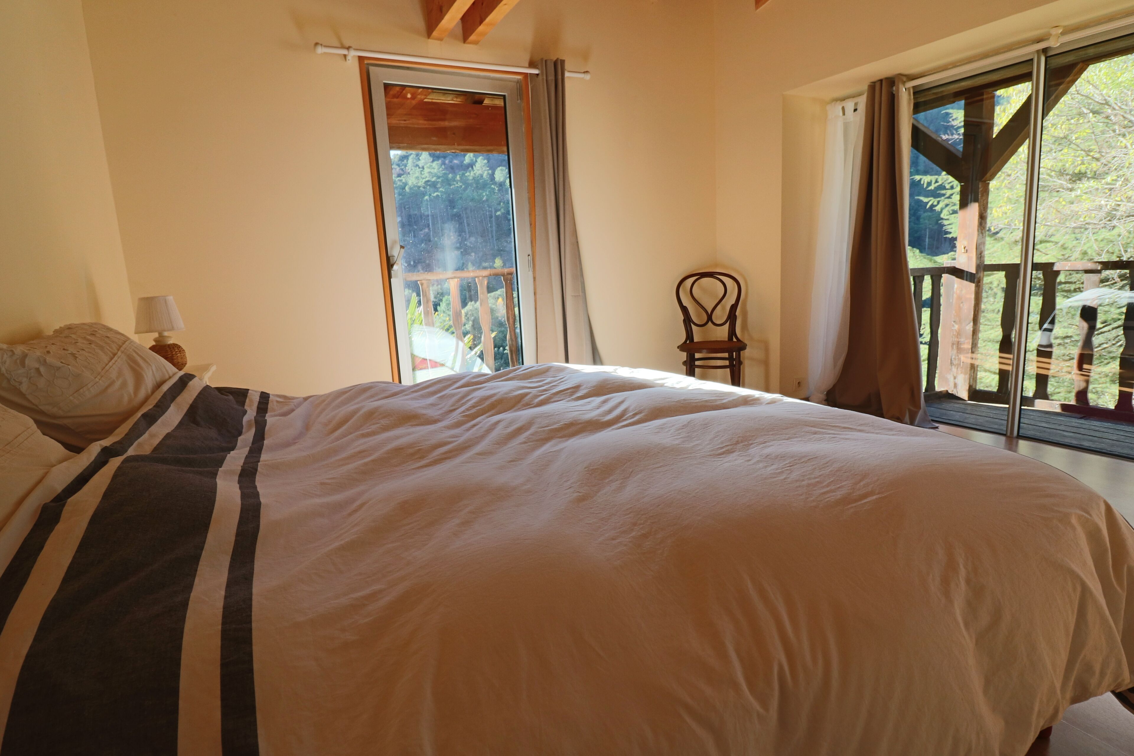 Large character cottage, nature, near swimming in the river