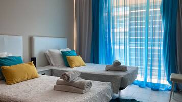 2 bedrooms, in-room safe, iron/ironing board, free WiFi