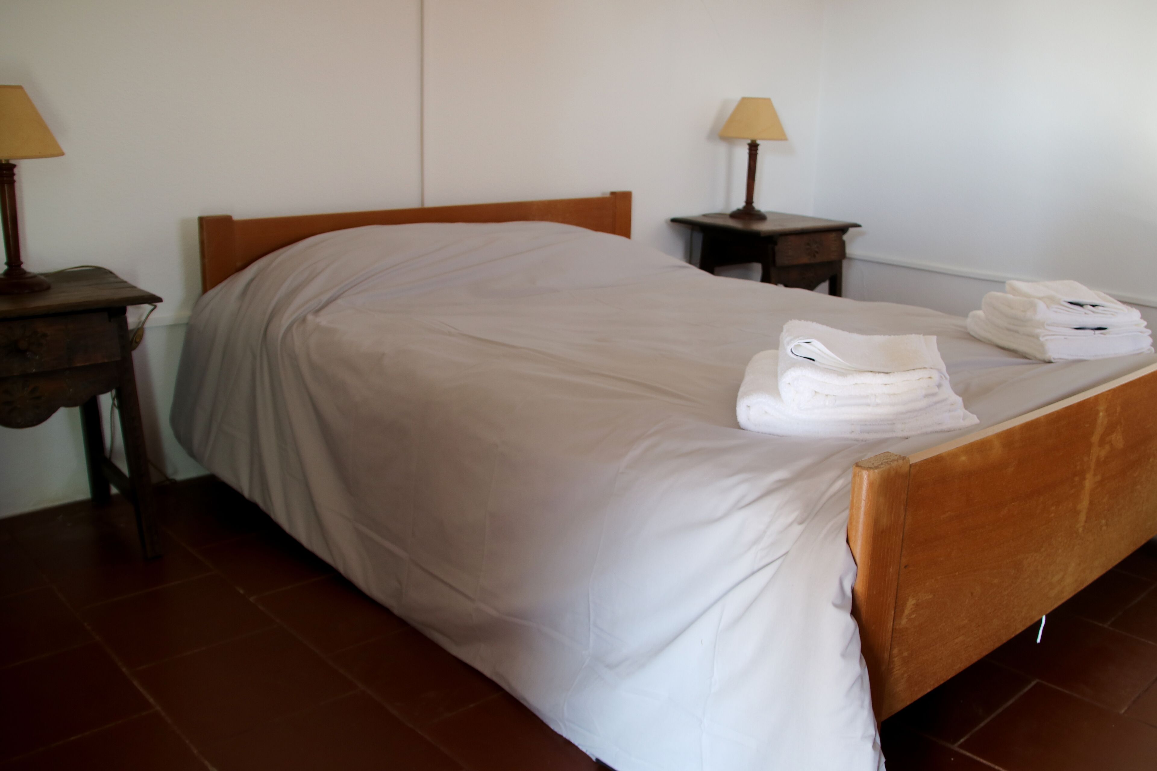 Holiday house in rural area overlooking the dam of Caia.