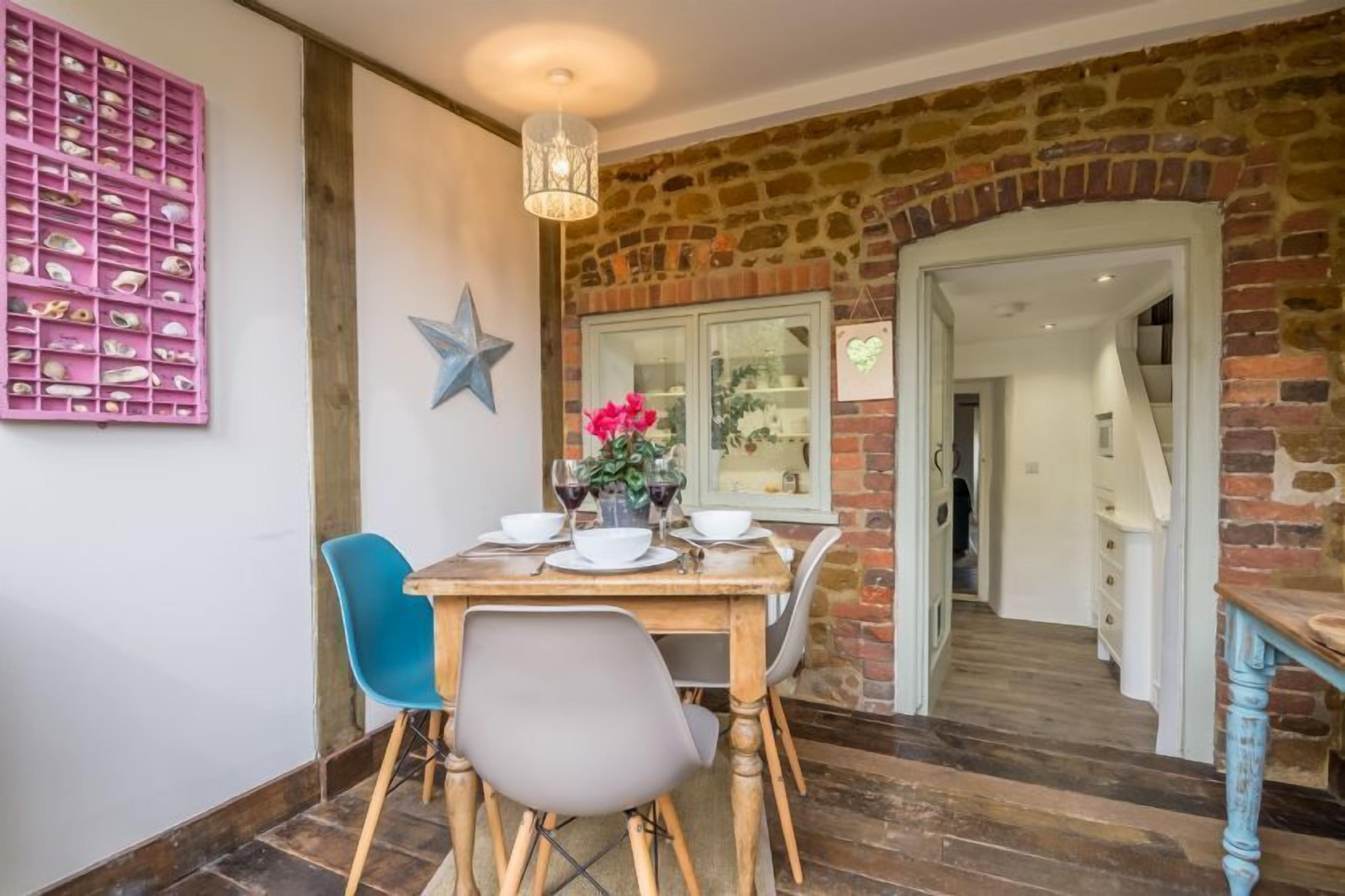 Ground floor: Dining room area