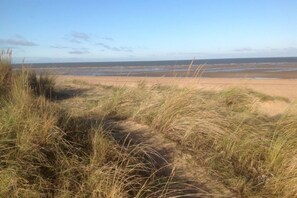 Beach - Orchard Cottage, Ringstead, Norfolk (Ringstead)