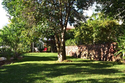 2 bedroom townhouse with roof terace and garden in the historic centre of Silves