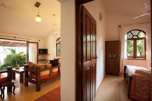 2 bedrooms, desk, iron/ironing board, free WiFi