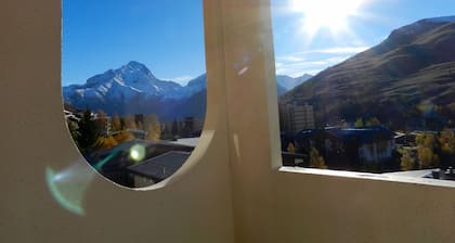 Very large duplex at the foot of the chair lift for 16/18 people