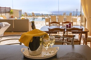 Dining - Villa Callista -  Modern Villa that sleeps 8 guests  in 4 bedrooms (Paphos)