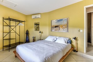 2 chambres, fer et planche à repasser, lit parapluie, Wi-Fi gratuit