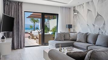 Smart TV, reproductor de DVD, futbolito y tenis de mesa