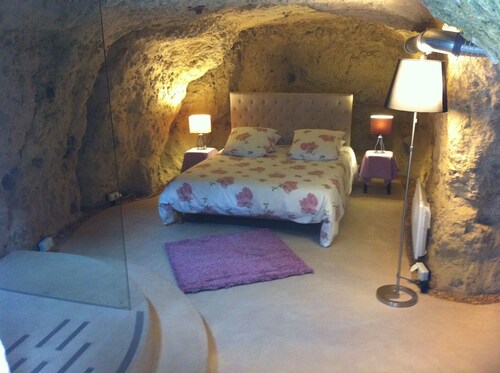 Maison de ville restaurée à l'ancienne avec chambre Troglo