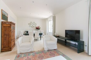 TV - Villa Il Rifugio, villa with private pool (Pietrasanta)